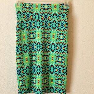 LuLaRoe Cassie Pencil Skirt in Mint green with a Kaleidescope Print Size XS